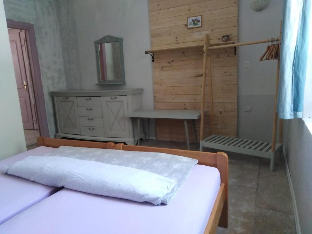 Nerezine Apartmany Centrum Ngoại thất bức ảnh